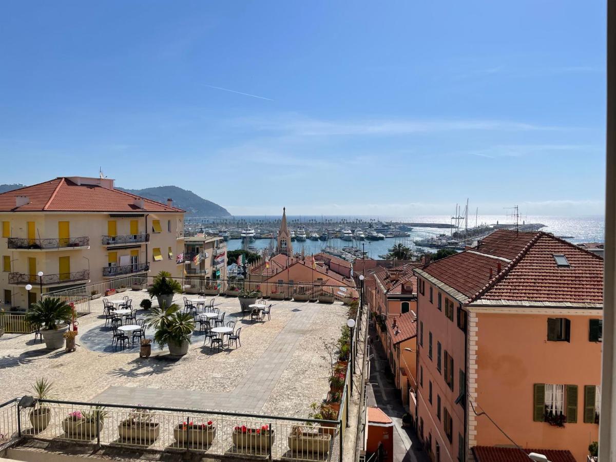 Robinia Hotel 3*